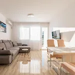 Stunning Apartment In Zadar With Wifi