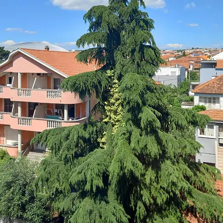 Lägenhet Stunning Apartment In Zadar With Wifi *