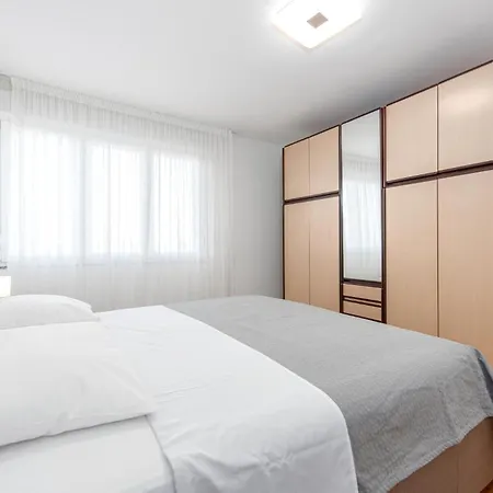 2 Bedroom Stunning In Zadar