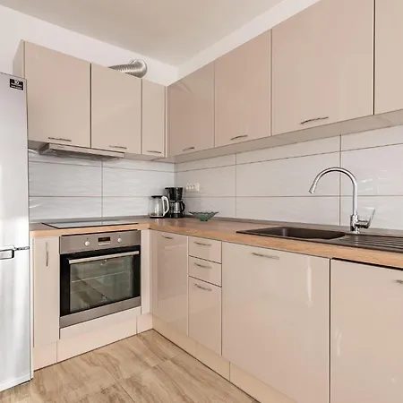 Apartamento 2 Bedroom Stunning In *